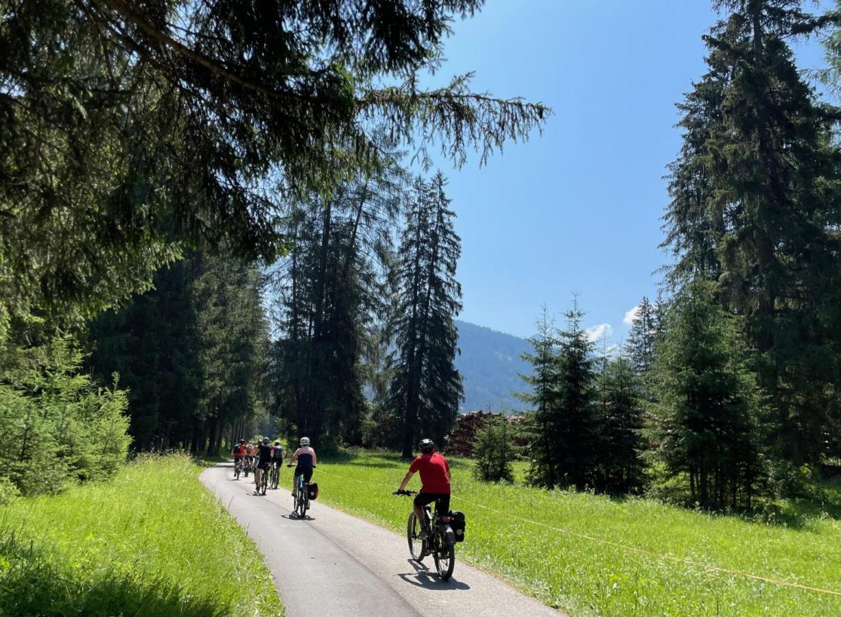 ホテル Bed&Bike Bruneck - ブルーニコ エクステリア 写真